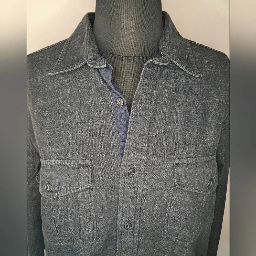 Banana Republic Men's Expedition Denim Standard Fit Button Up Shirt
